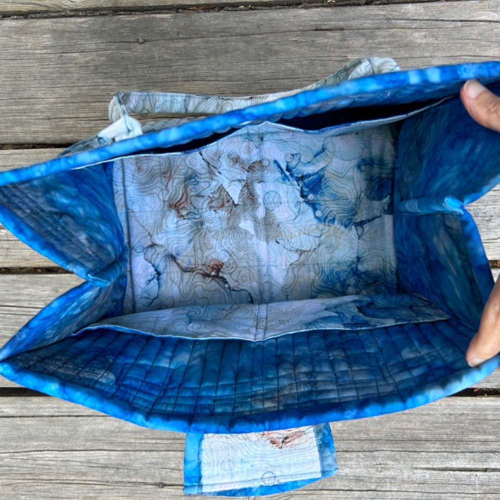 Quilted Wide Tote Bag - Picture 5 of 8